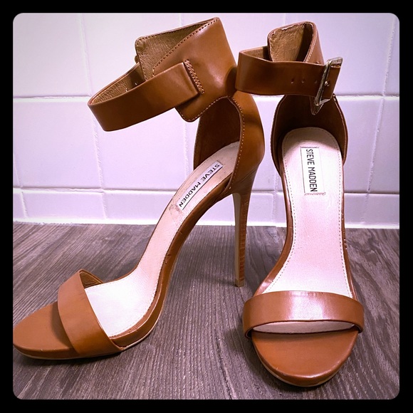 Steve Madden Shoes - Steve Madden Marlenee heels 9.5